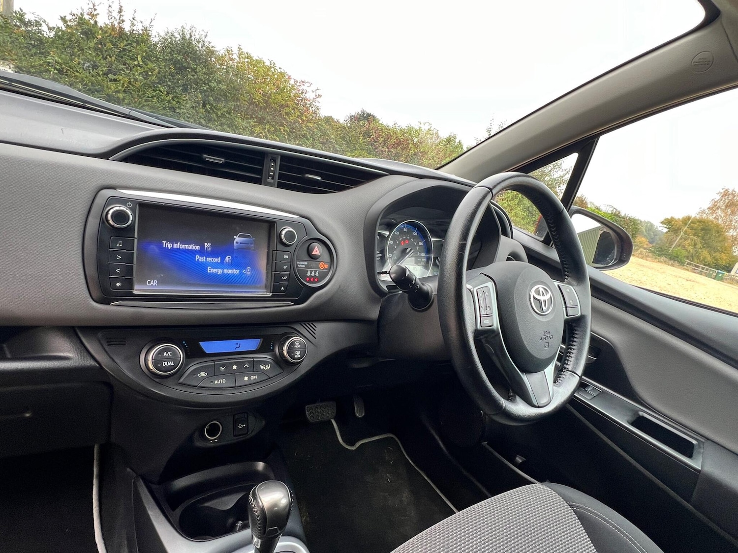 Used Toyota Yaris 2016 for sale - 76294881: Photo 45