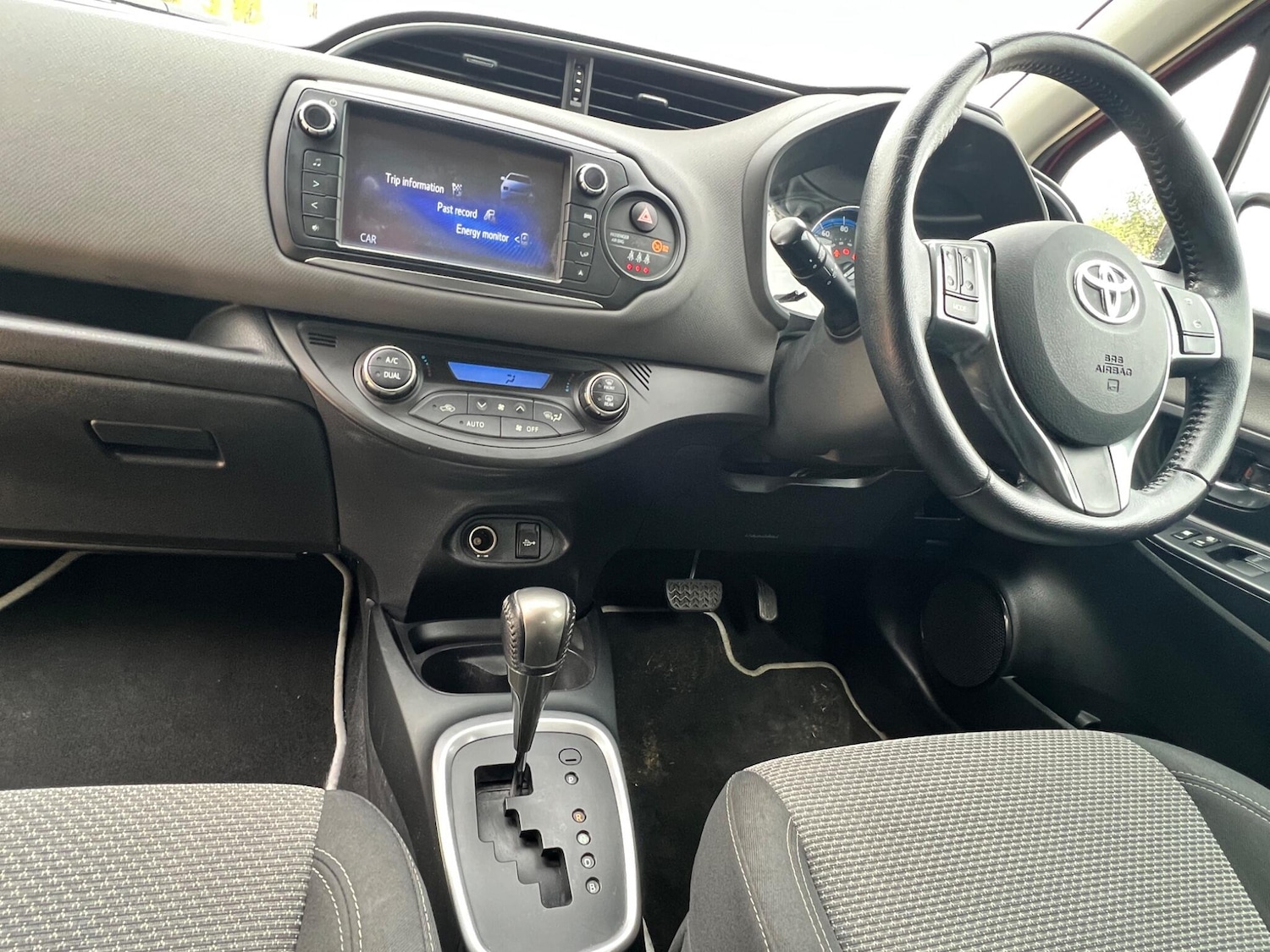 Used Toyota Yaris 2016 for sale - 76294881: Photo 46