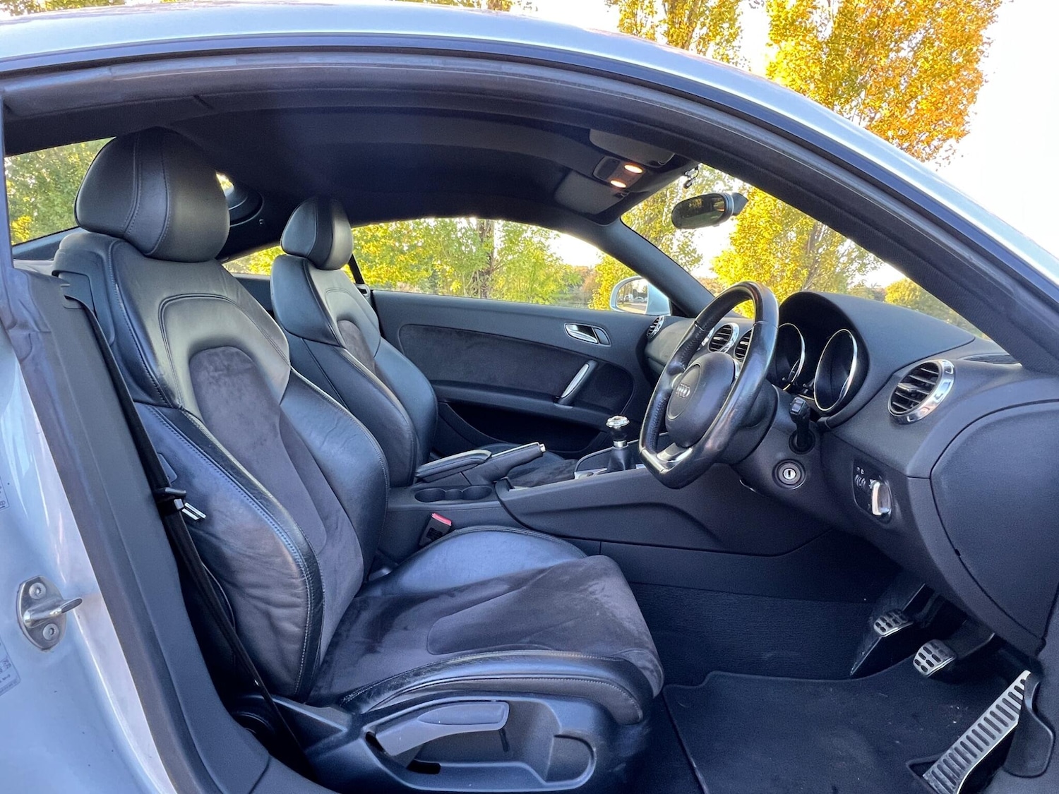 Used Audi TT 2010 for sale - 76188940: Photo 16