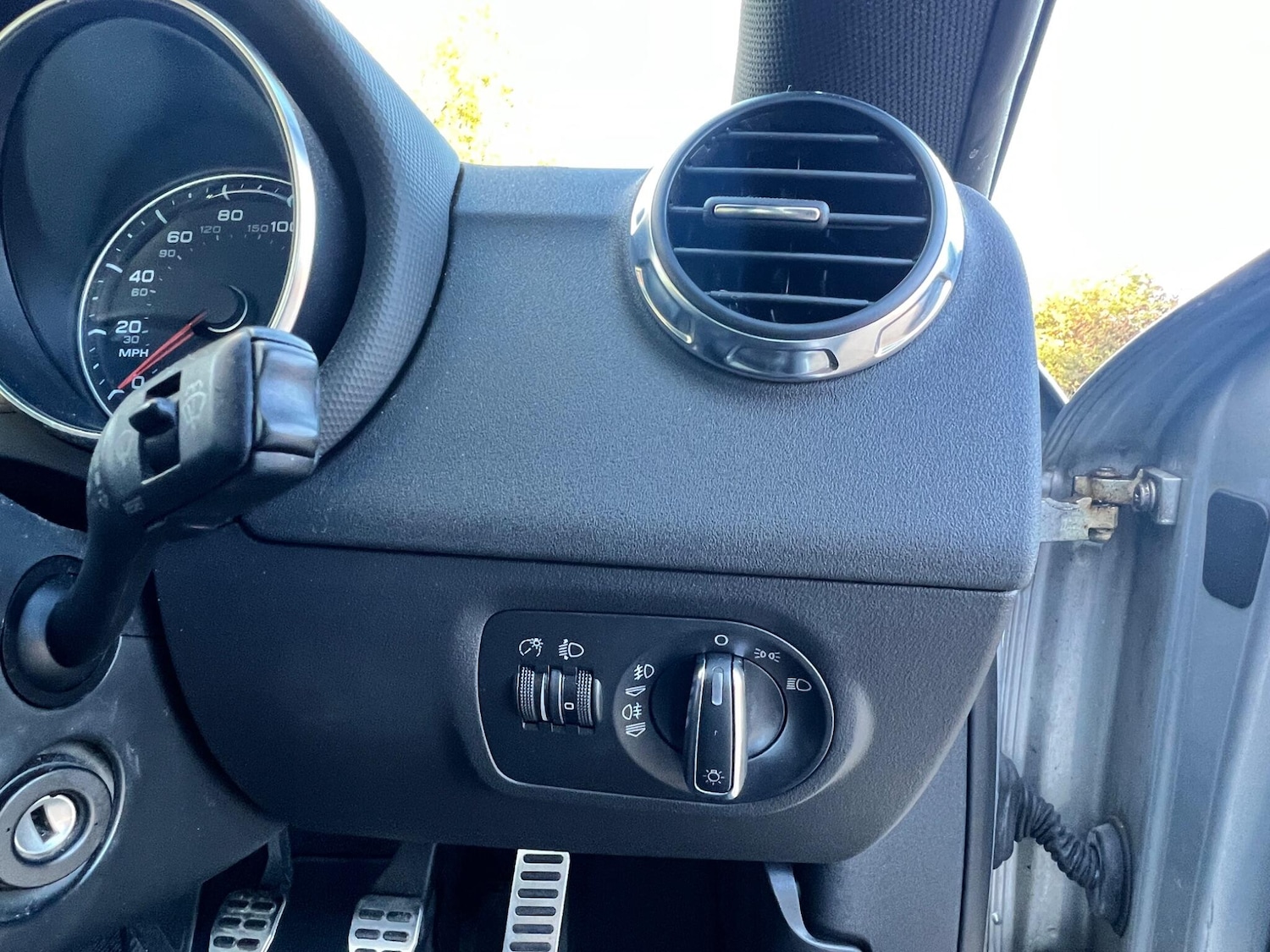 Used Audi TT 2010 for sale - 76188940: Photo 21