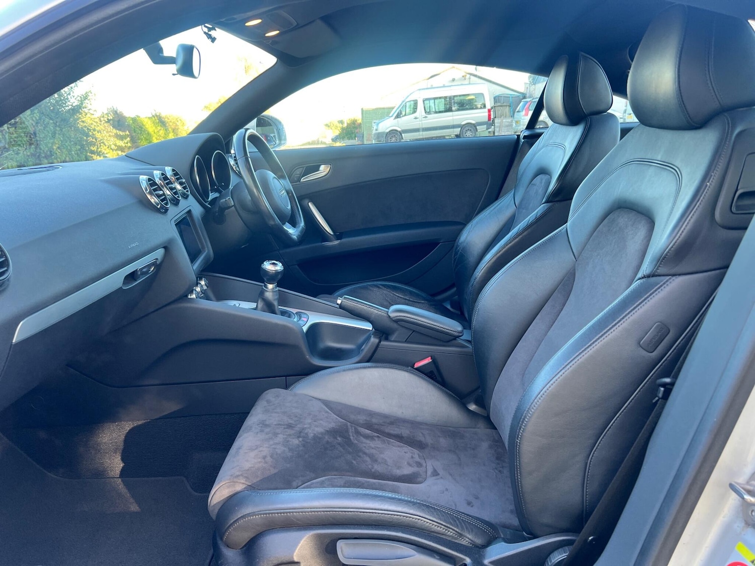 Used Audi TT 2010 for sale - 76188940: Photo 37