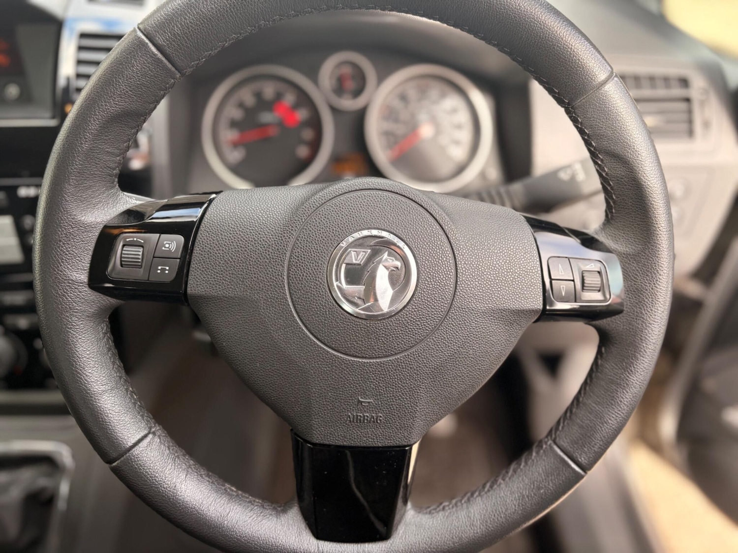 Used Vauxhall Zafira 2013 for sale - 78072681: Photo 31