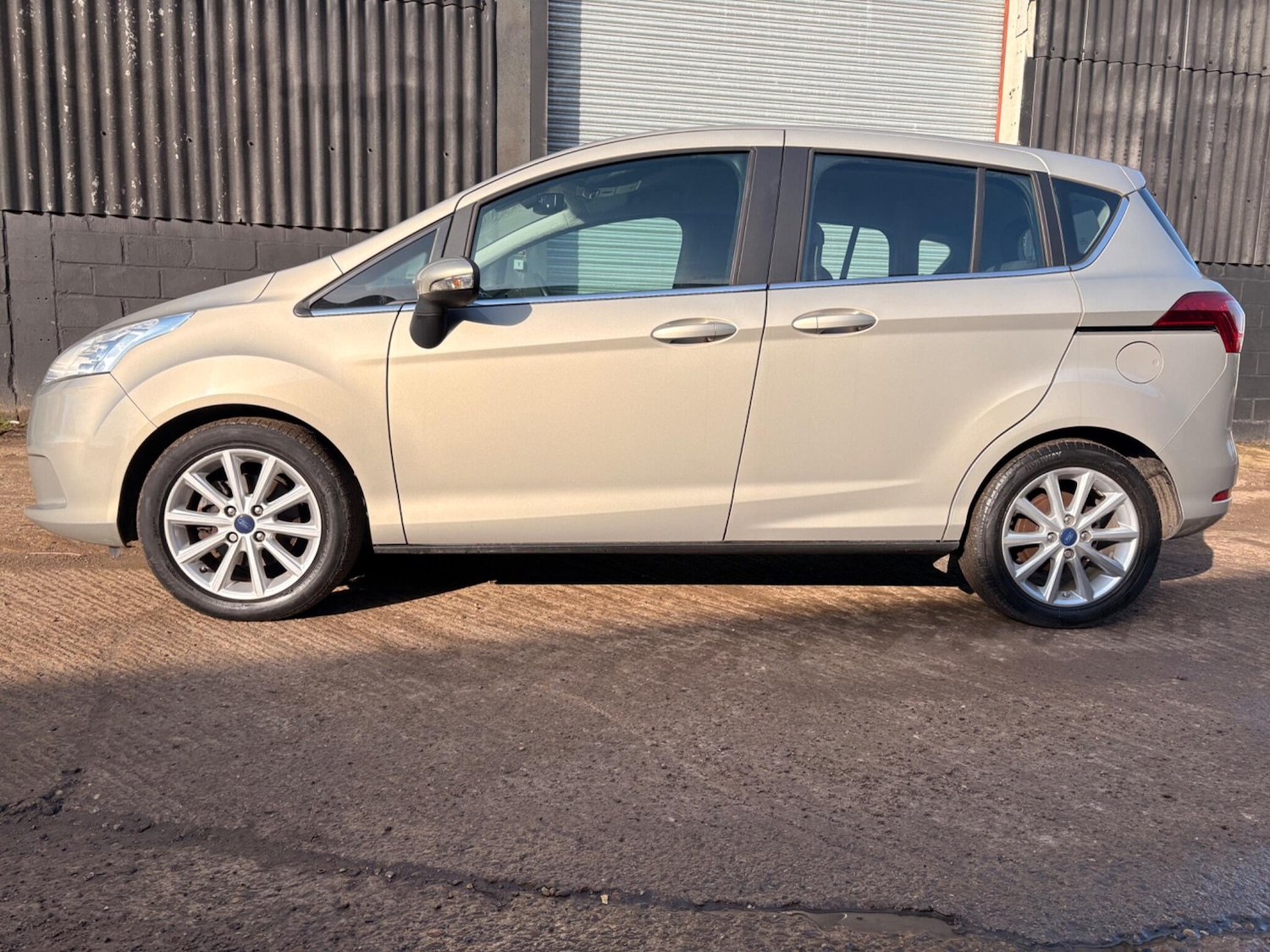 Used Ford B-MAX 2016 for sale - 78057536: Photo 3