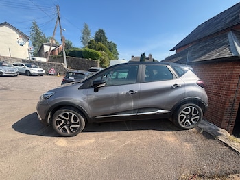Used Renault Captur 2017 for sale - 79206105: Photo