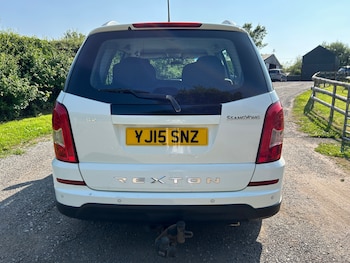 Used Ssangyong Rexton 2015 for sale - 79111090: Photo