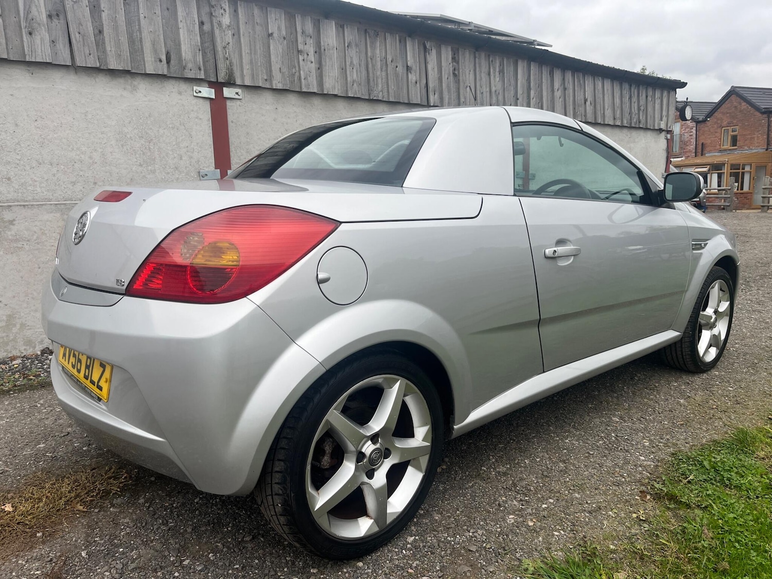 Used Vauxhall Tigra 2006 for sale - 76370925: Photo 4