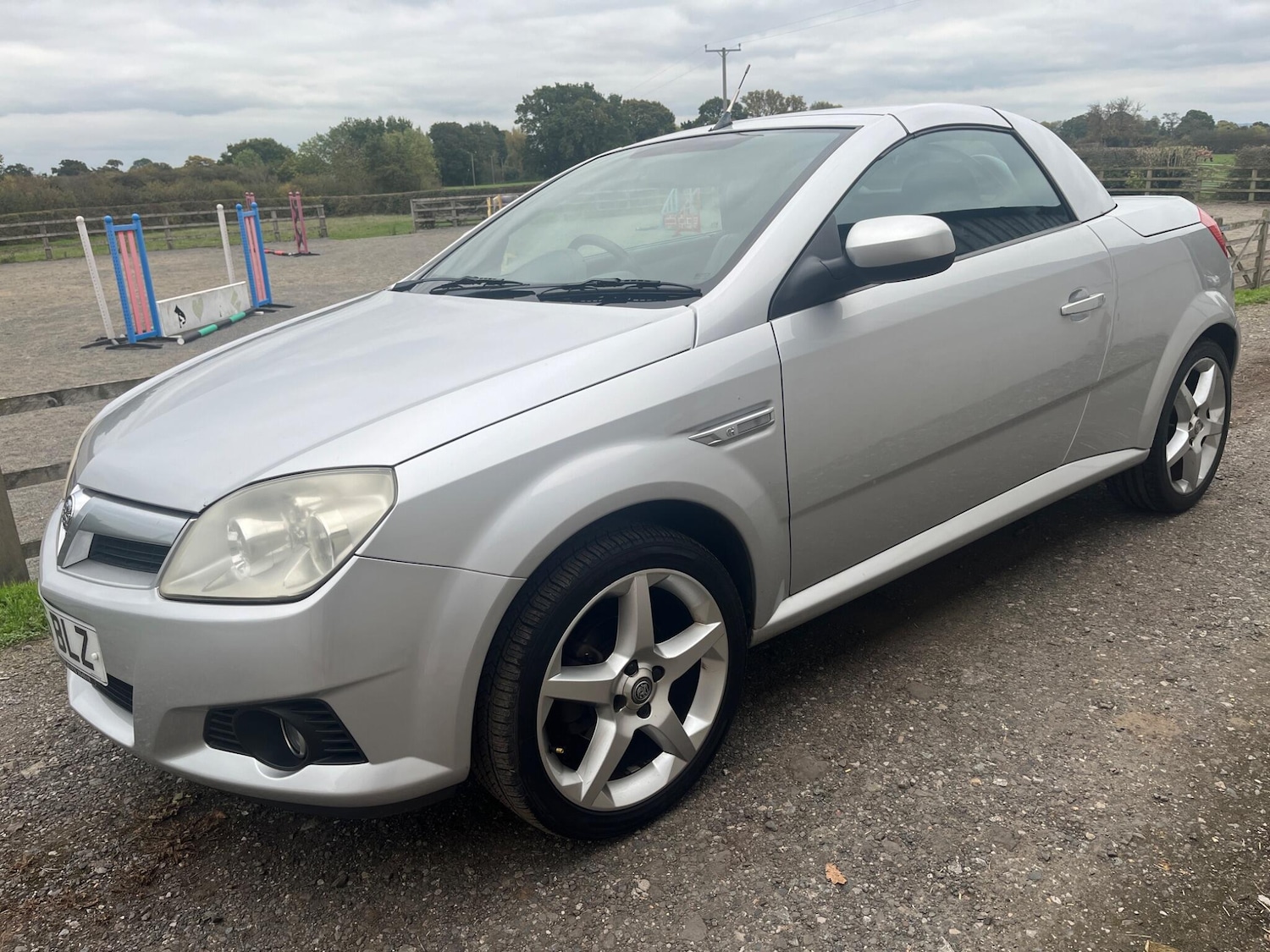 Used Vauxhall Tigra 2006 for sale - 76370925: Photo 5