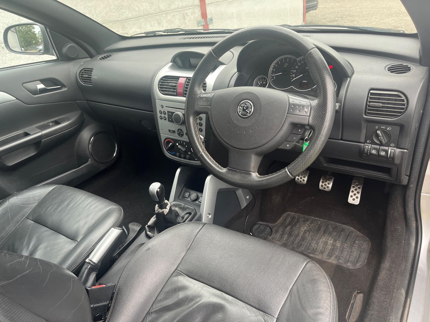 Used Vauxhall Tigra 2006 for sale - 76370925: Photo 9