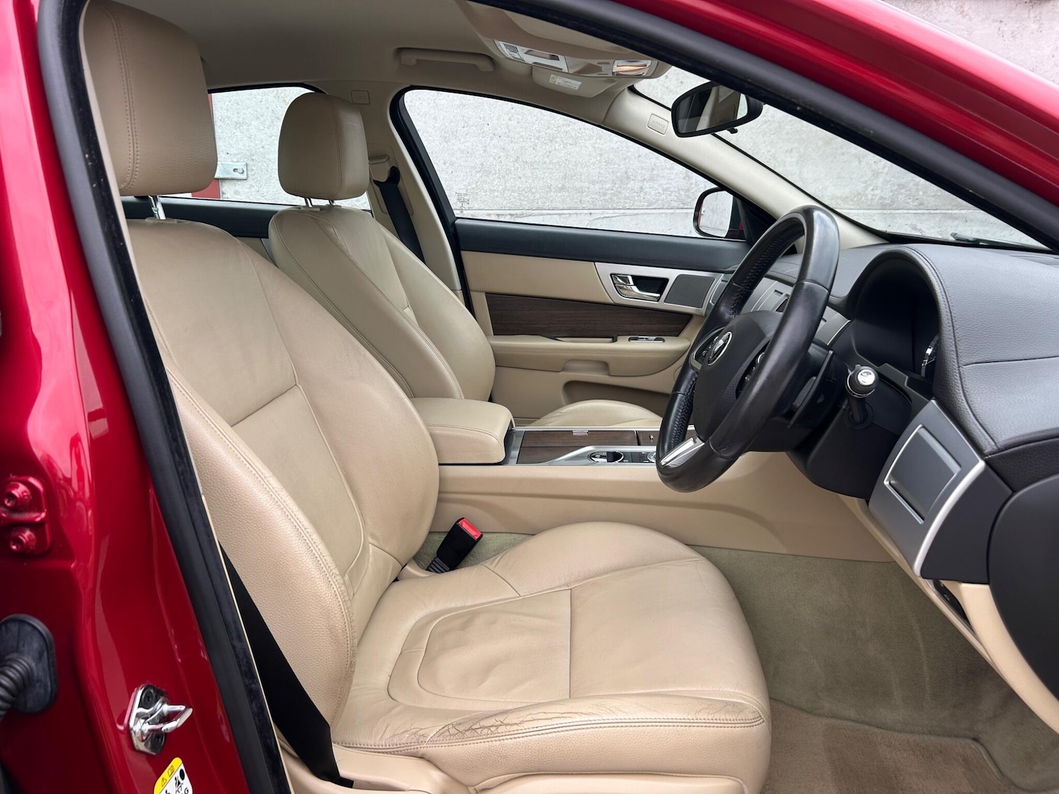 Used Jaguar XF 2014 for sale - 76360545: Photo 10