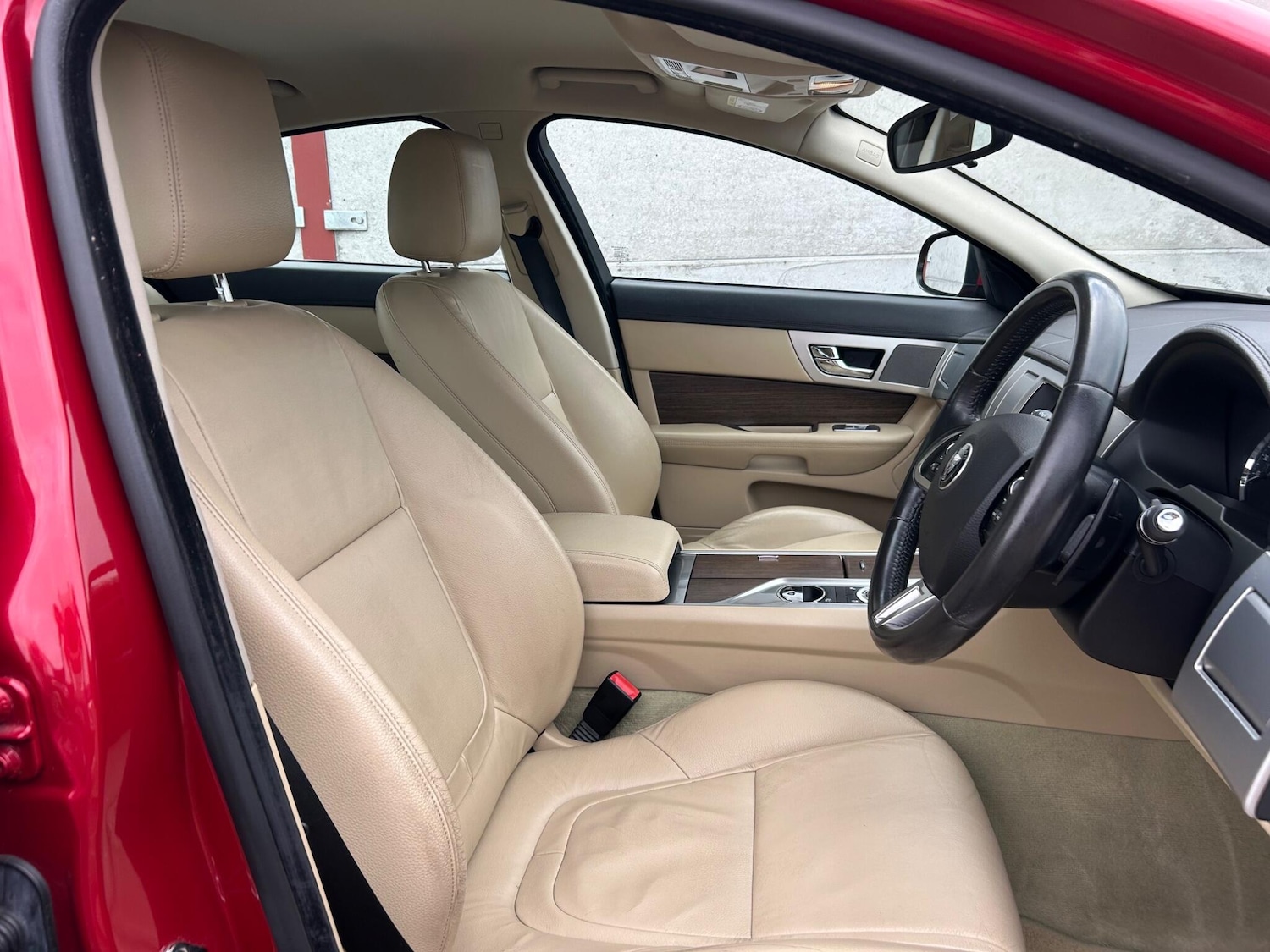 Used Jaguar XF 2014 for sale - 76360545: Photo 11