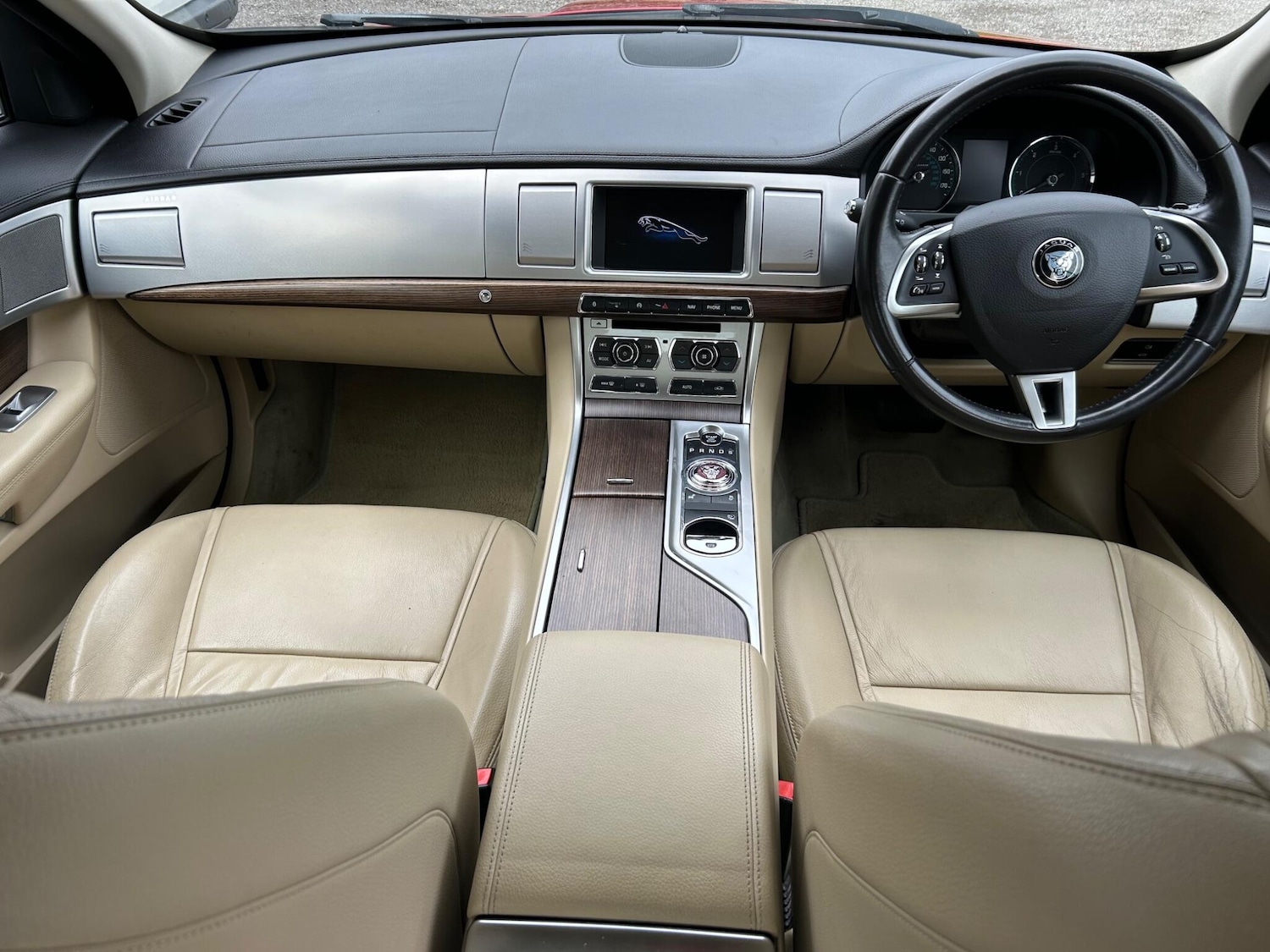 Used Jaguar XF 2014 for sale - 76360545: Photo 9