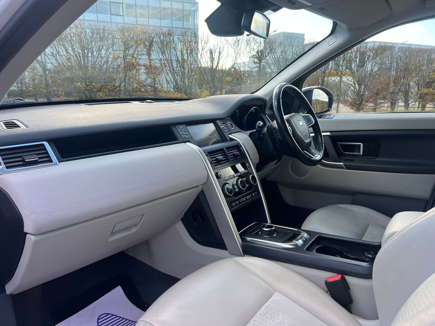 Used Land Rover Discovery Sport 2018 for sale - 76436619: Photo 11