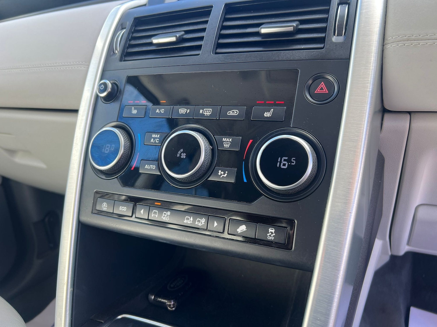 Used Land Rover Discovery Sport 2018 for sale - 76436619: Photo 13