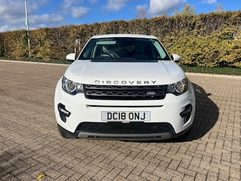 Used Land Rover Discovery Sport 2018 for sale - 76436619: Photo