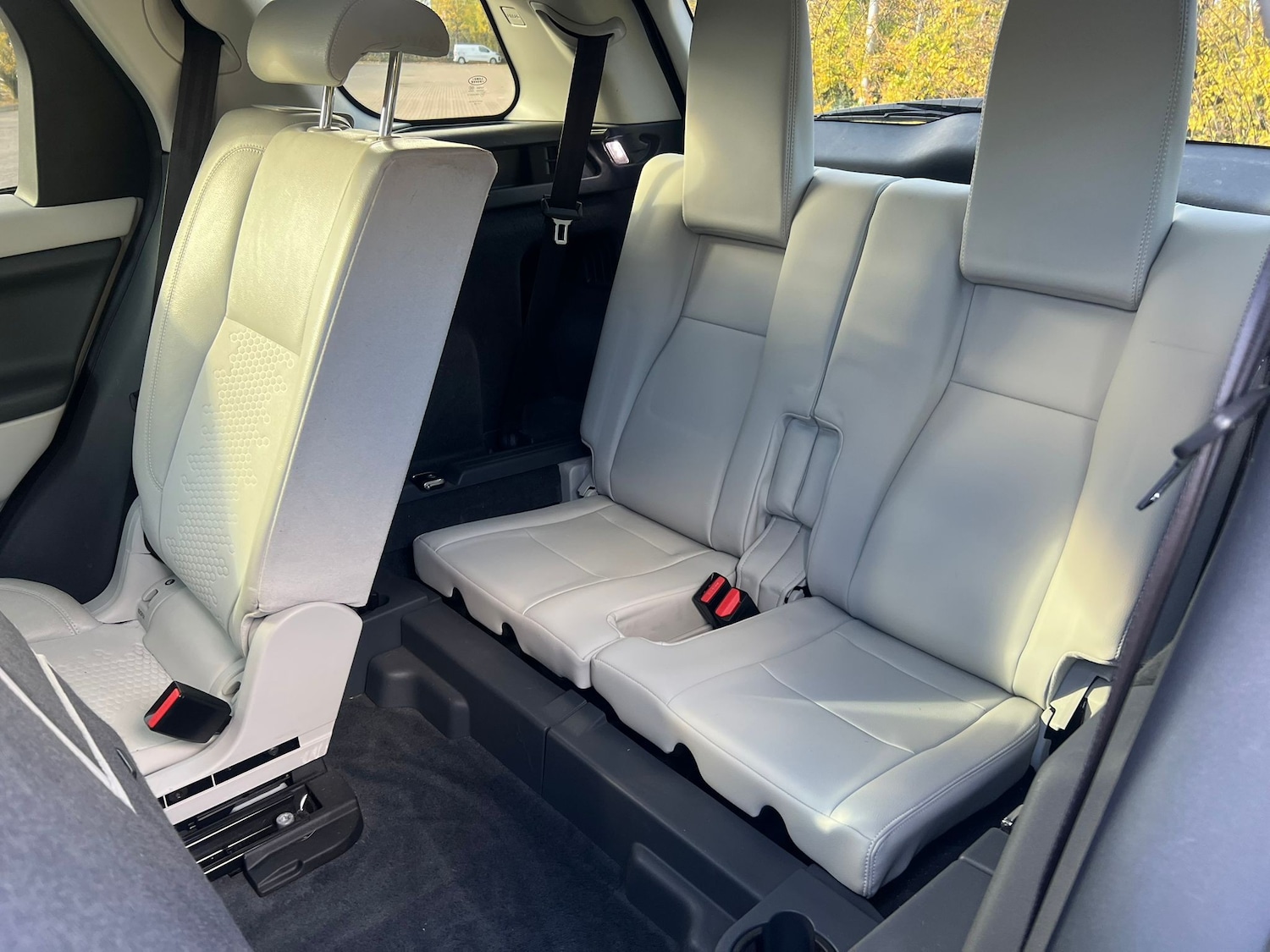 Used Land Rover Discovery Sport 2018 for sale - 76436619: Photo 31