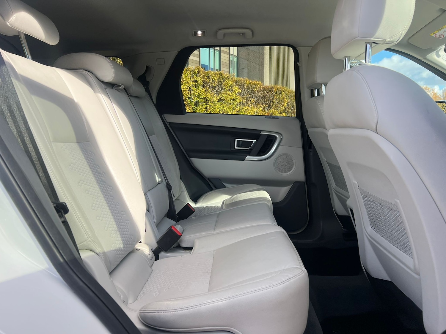 Used Land Rover Discovery Sport 2018 for sale - 76436619: Photo 32