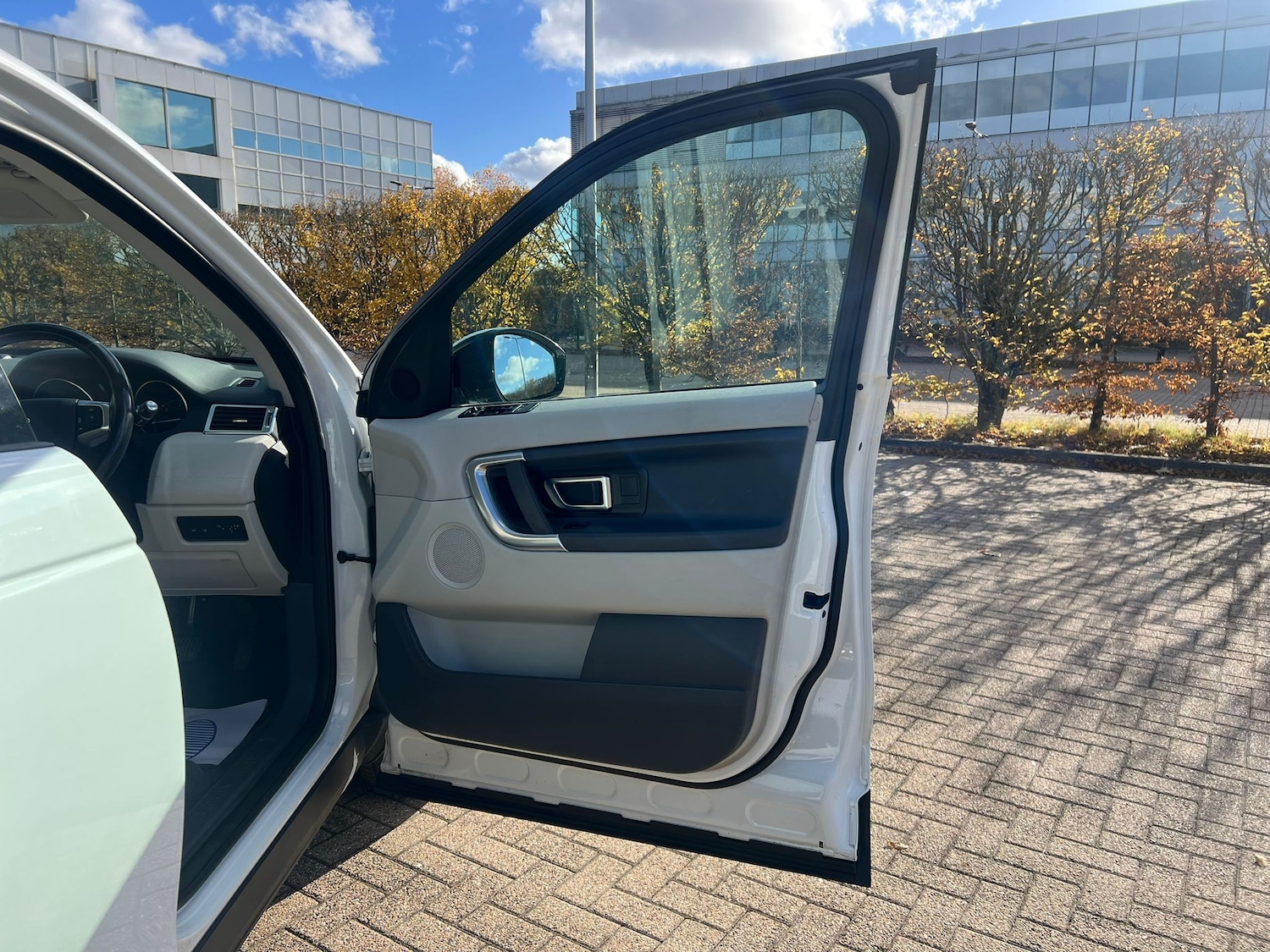 Used Land Rover Discovery Sport 2018 for sale - 76436619: Photo 38