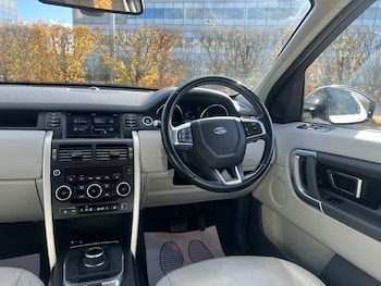 Used Land Rover Discovery Sport 2018 for sale - 76436619: Photo