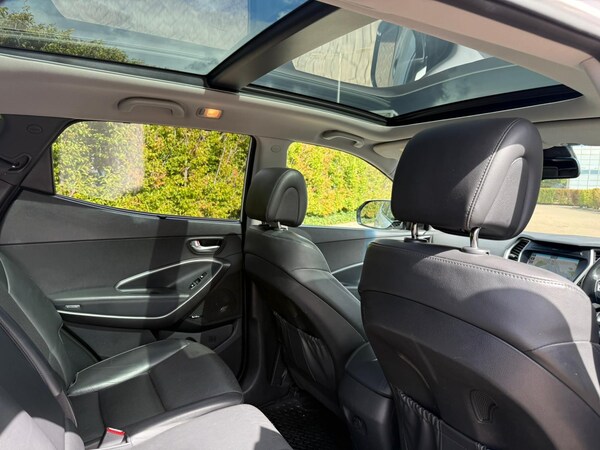 Used Hyundai Santa Fe 2015 for sale - 75705621: Photo 24