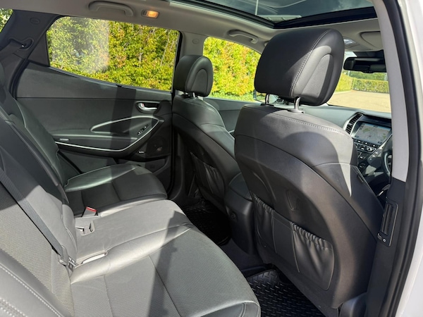 Used Hyundai Santa Fe 2015 for sale - 75705621: Photo 29
