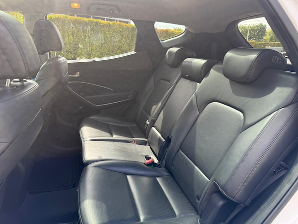 Used Hyundai Santa Fe 2015 for sale - 75705621: Photo 39