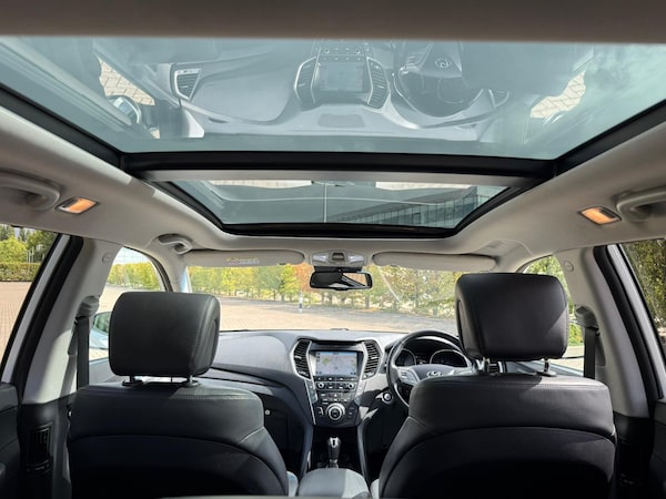 Used Hyundai Santa Fe 2015 for sale - 75705621: Photo 3