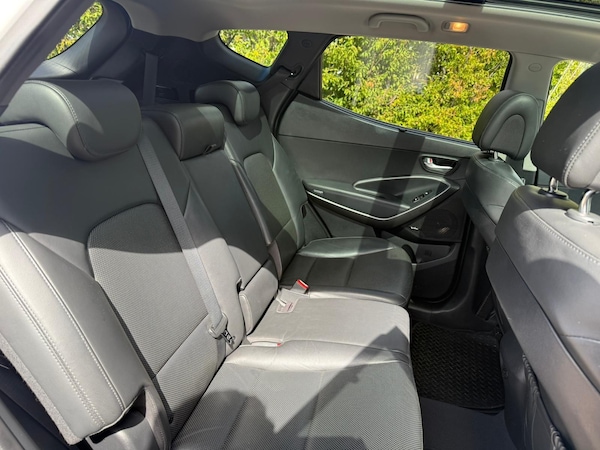 Used Hyundai Santa Fe 2015 for sale - 75705621: Photo 41