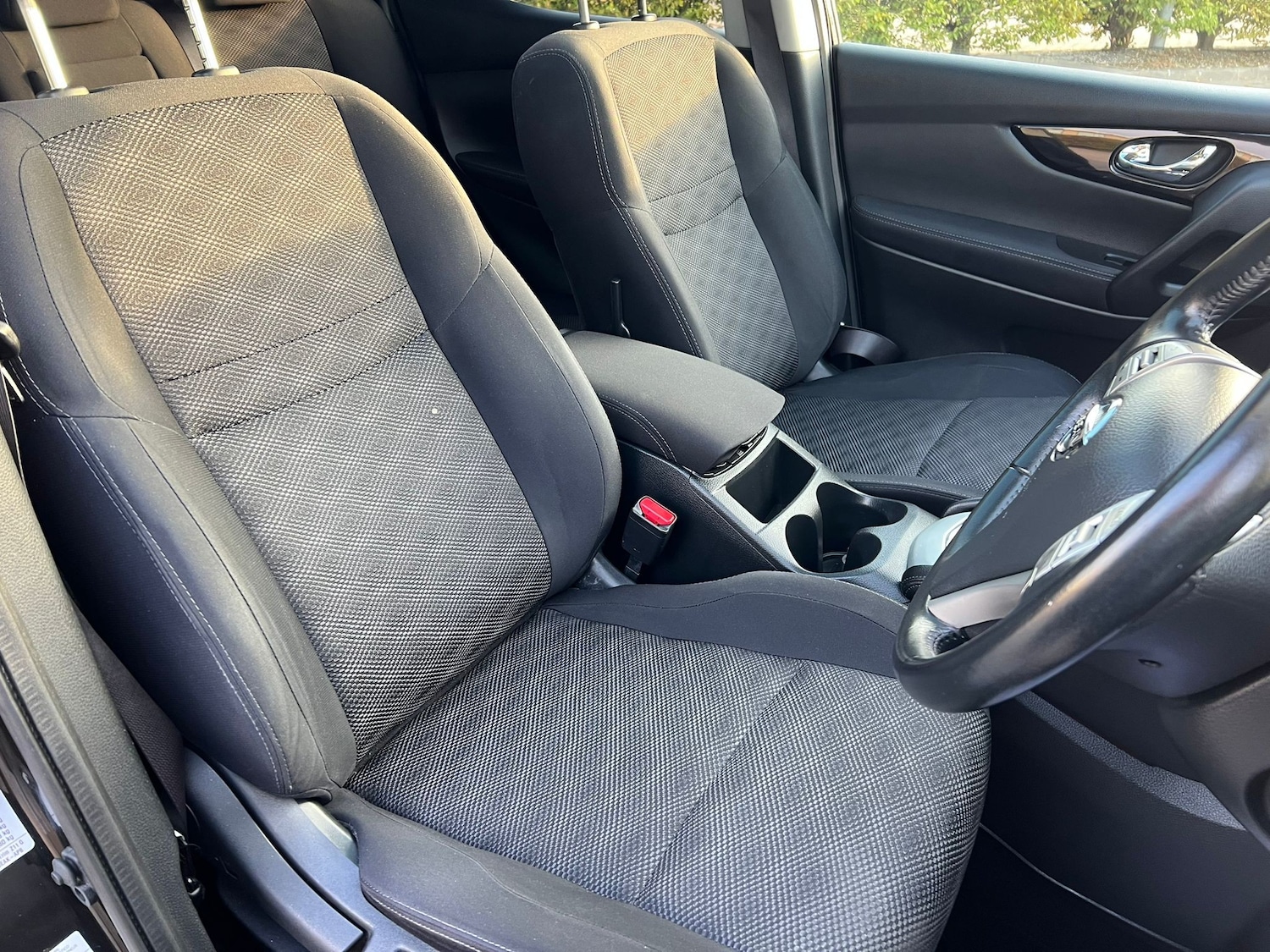 Used Nissan Qashqai 2016 for sale - 76107062: Photo 25