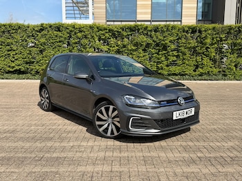 Used Volkswagen Golf 2018 for sale - 78289156: Photo