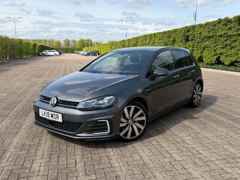 Used Volkswagen Golf 2018 for sale - 78289156: Photo