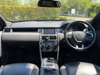Used Land Rover Discovery Sport 2018 for sale - 73124392: Photo