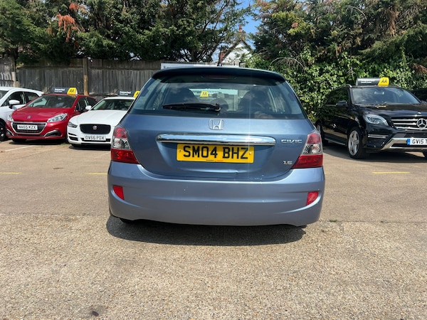 Used Honda Civic 2004 for sale - 75650935: Photo 8
