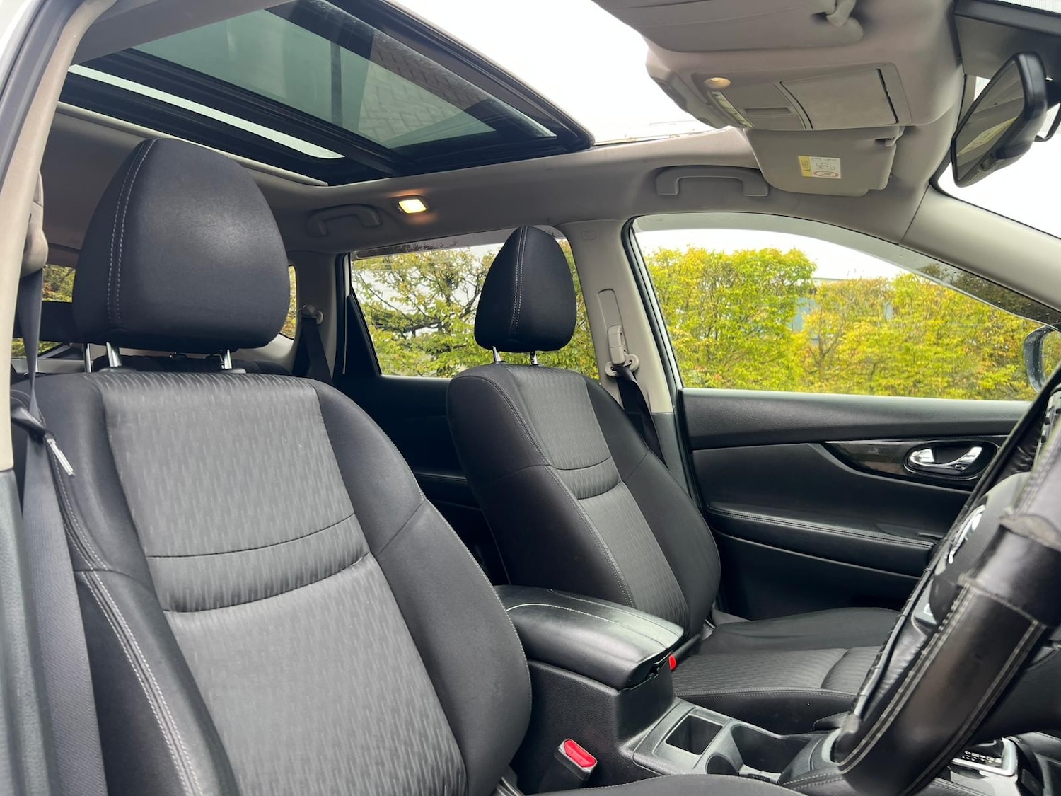 Used Nissan X-Trail 2017 for sale - 76438902: Photo 32