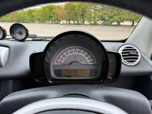 Used smart fortwo 2011 for sale - 75468453: Photo 16