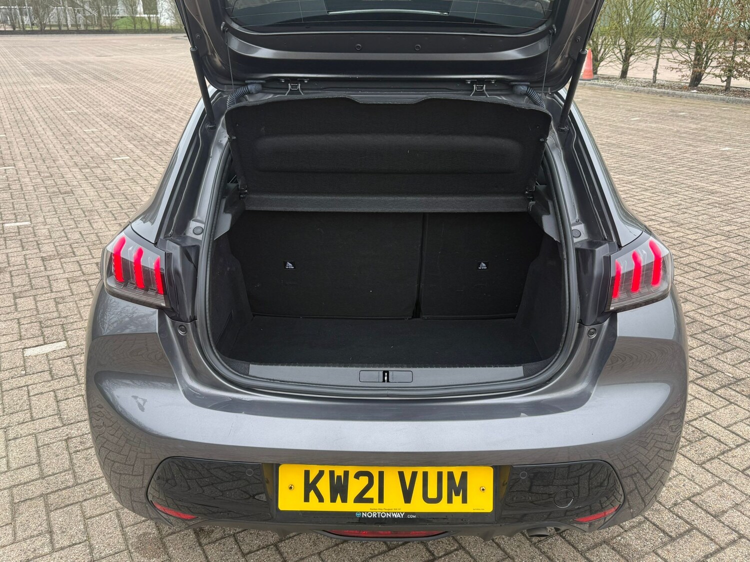 Used Peugeot 208 2021 for sale - 77789636: Photo 40