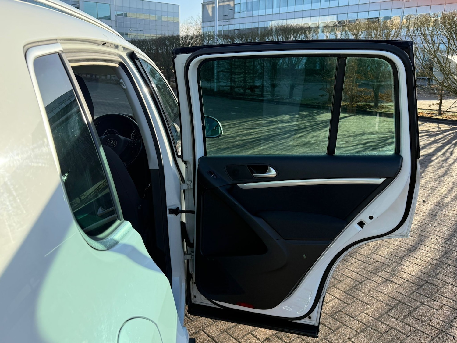 Used Volkswagen Tiguan 2015 for sale - 76777405: Photo 30