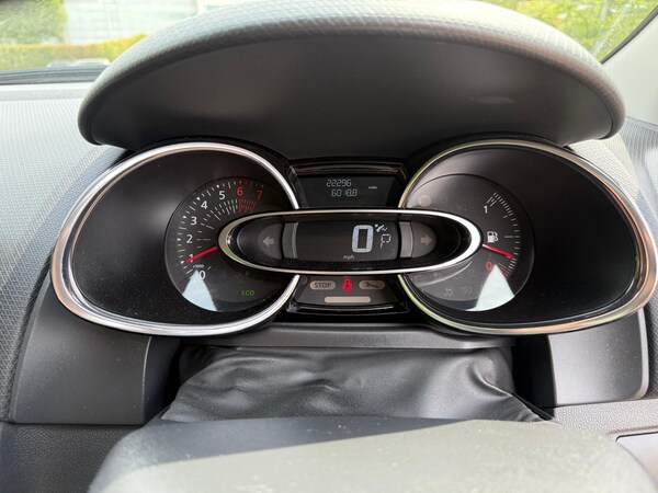 Used Renault Clio 2017 for sale - 75499078: Photo 17