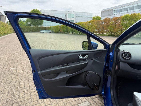 Used Renault Clio 2017 for sale - 75499078: Photo 28