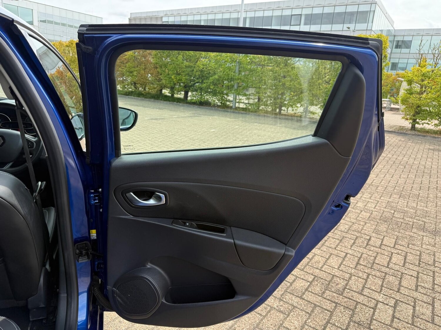 Vehicle 29