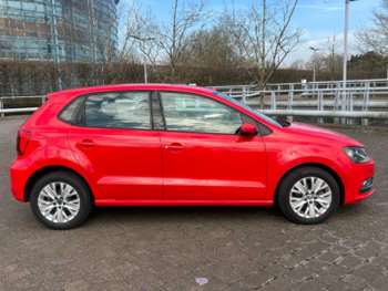 Used Volkswagen Polo 2015 for sale - 74103466: Photo