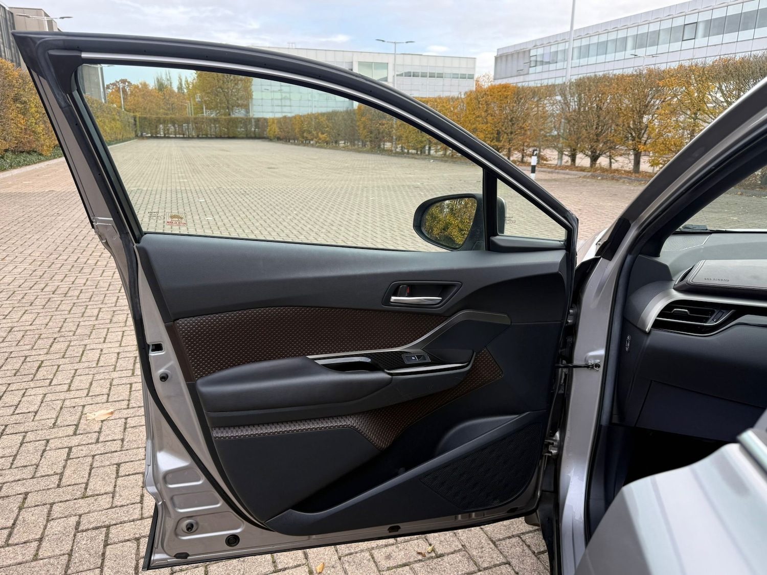 Used Toyota C-HR 2017 for sale - 76405818: Photo 23