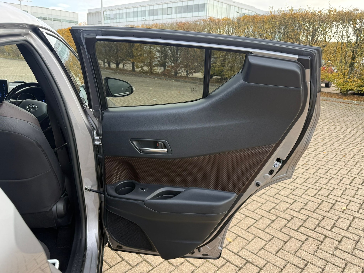 Used Toyota C-HR 2017 for sale - 76405818: Photo 26