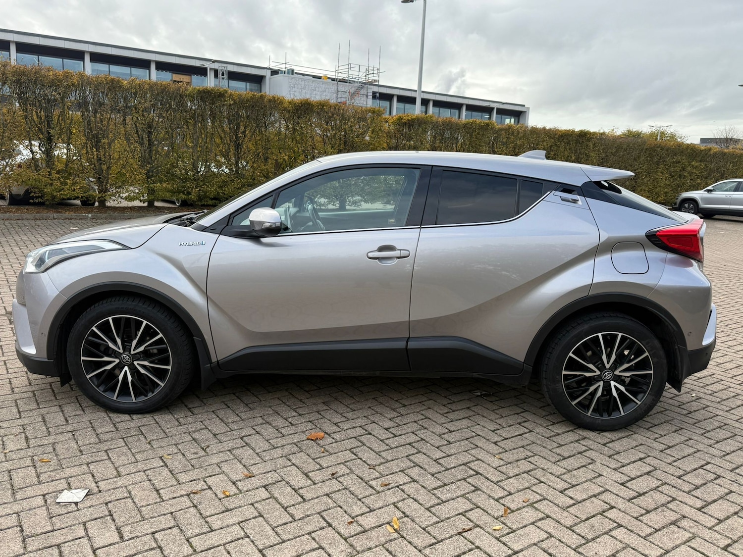 Used Toyota C-HR 2017 for sale - 76405818: Photo 27