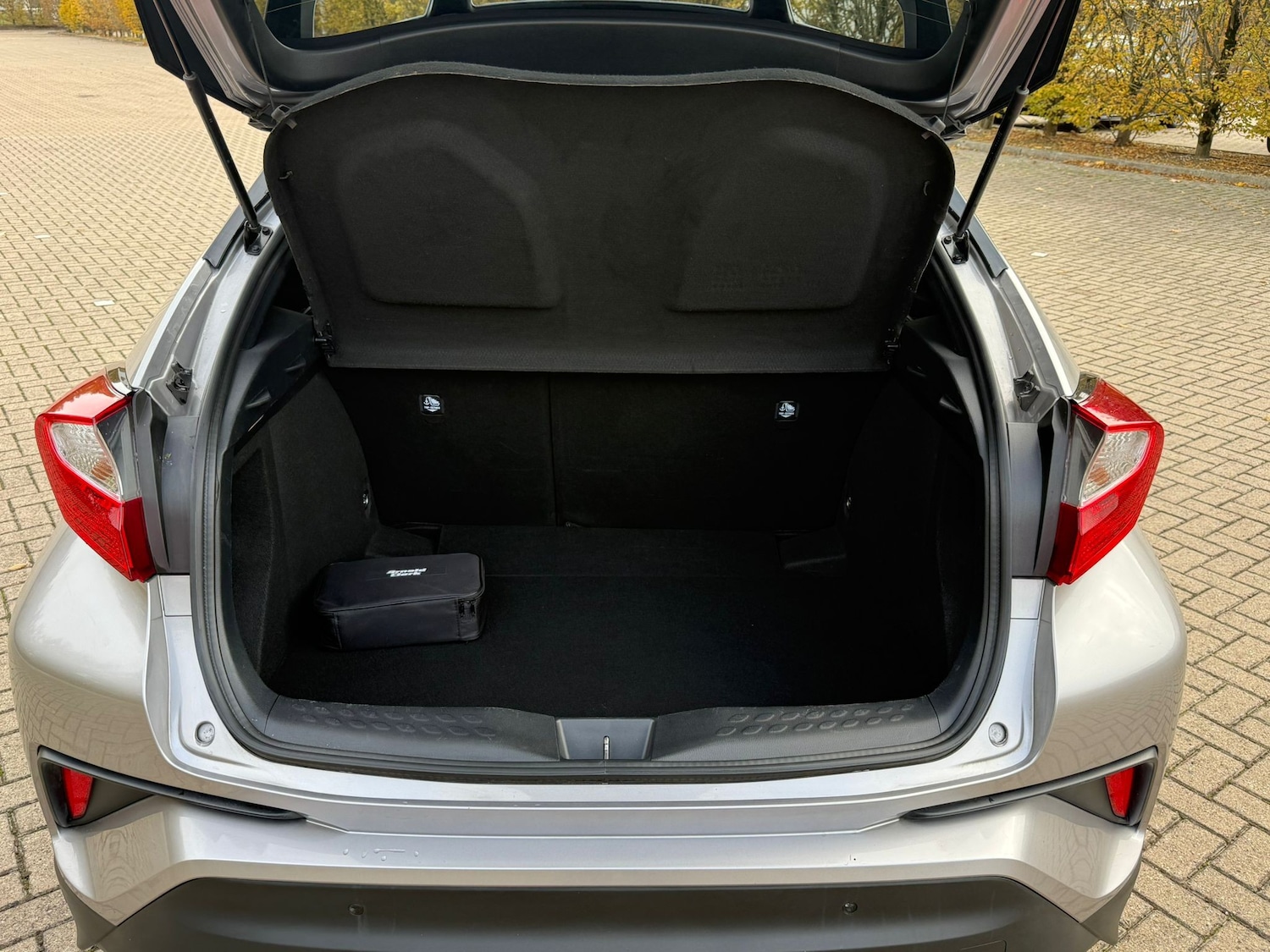 Used Toyota C-HR 2017 for sale - 76405818: Photo 37