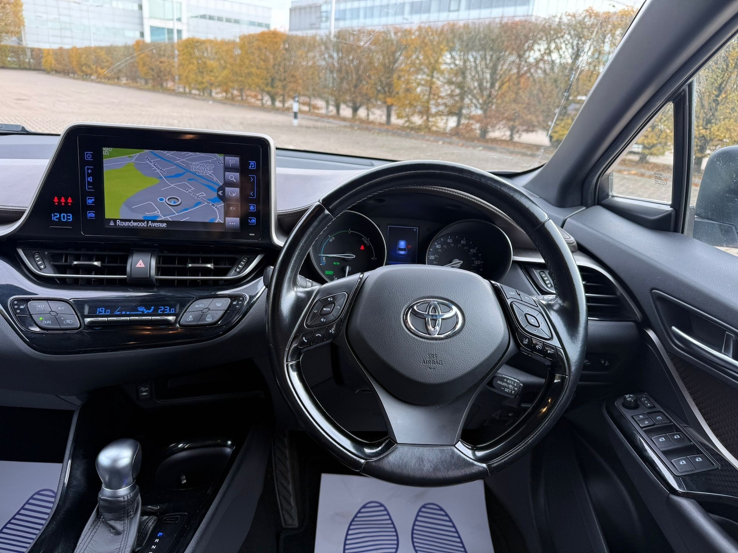 Used Toyota C-HR 2017 for sale - 76405818: Photo 5