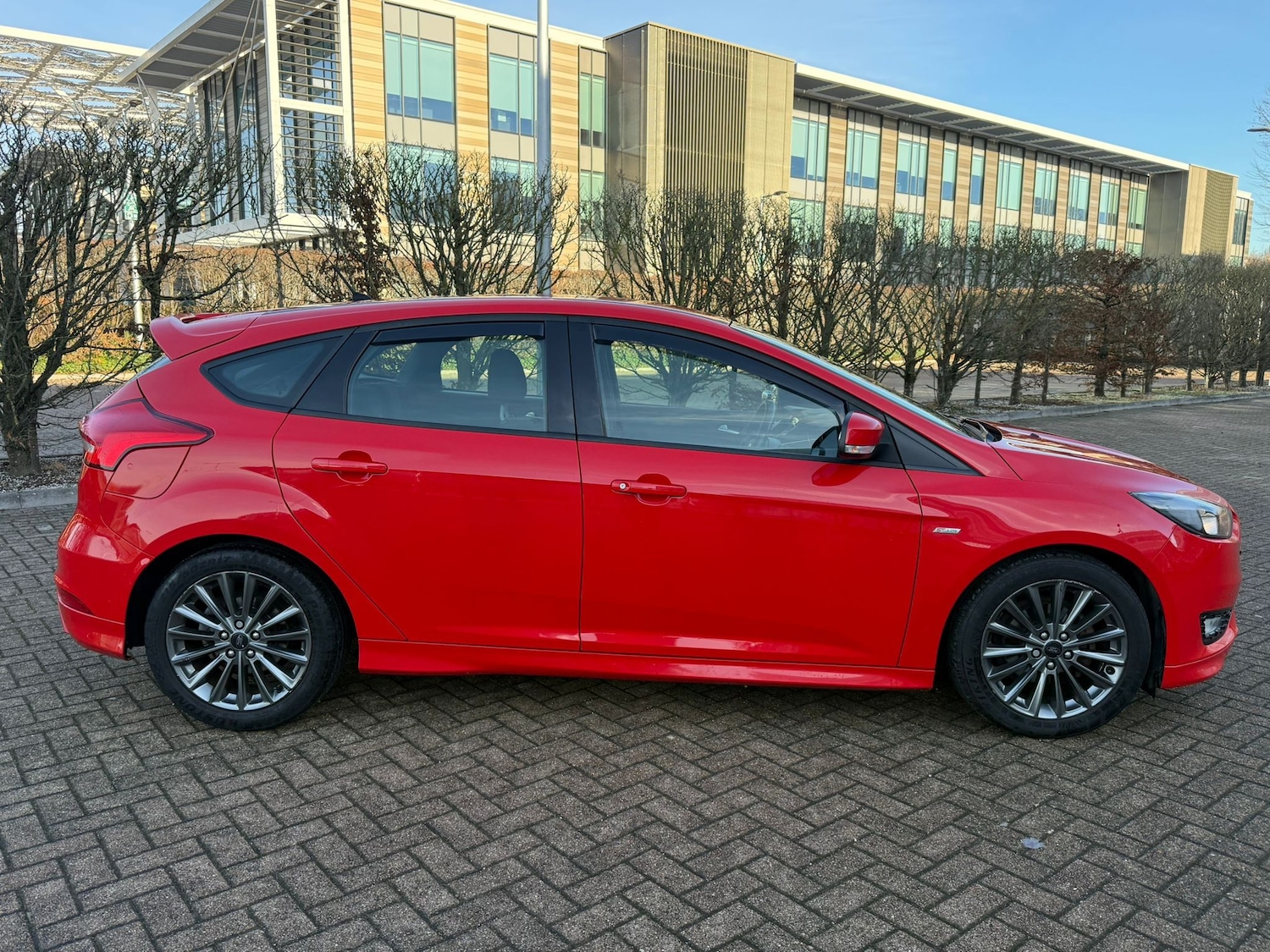 Used Ford Focus 2017 for sale - 76934270: Photo 5
