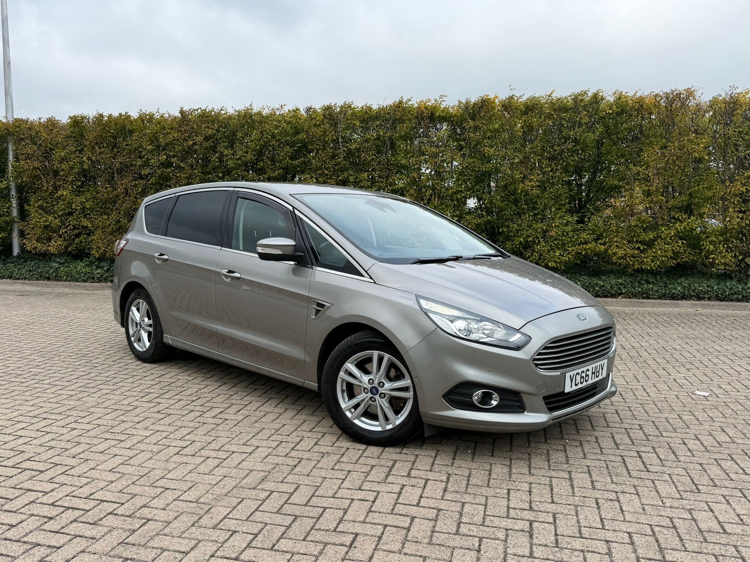 Used Ford S-Max for sale - 76469135: Photo 1