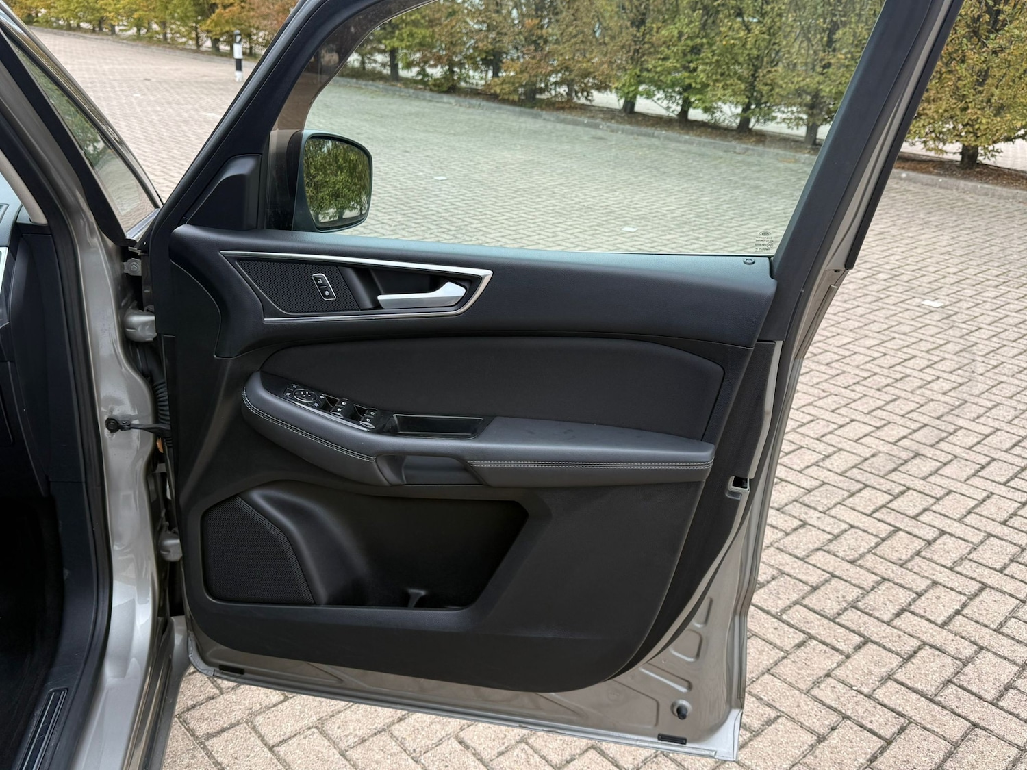 Used Ford S-Max for sale - 76469135: Photo 30