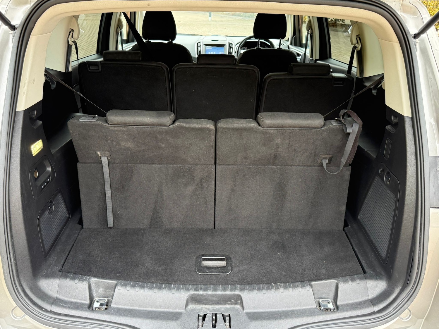 Used Ford S-Max for sale - 76469135: Photo 37