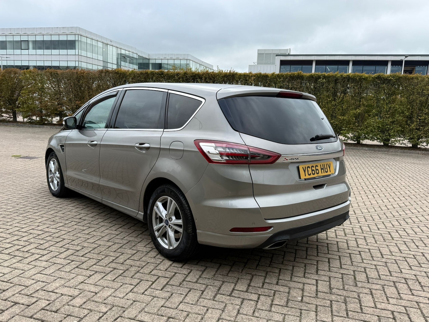 Used Ford S-Max for sale - 76469135: Photo 5